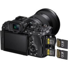 Sony A7R V Body Aynasız Fotoğraf Makinesi (Sony Avrasya garantili)